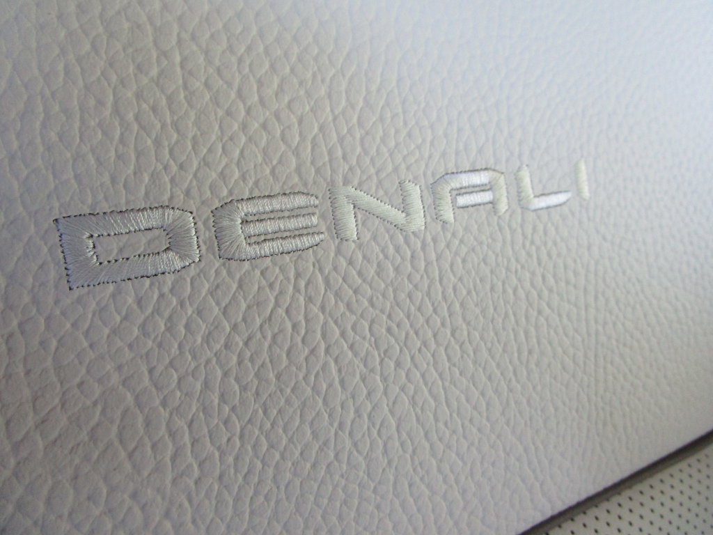 2026 GMC Yukon XL Denali - Photo 26