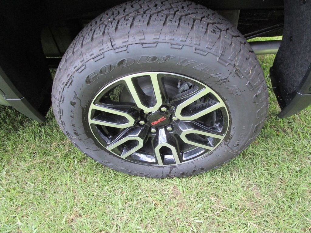 2026 GMC Sierra 1500 AT4 - Photo 17