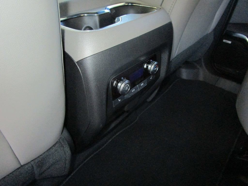 2026 GMC Acadia Elevation - Photo 19