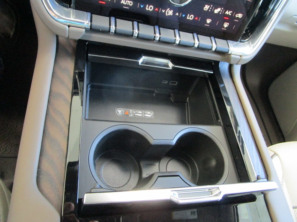 2026 GMC Yukon XL Denali - Photo 38