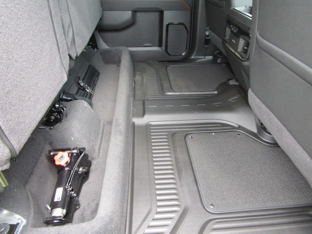 2026 GMC Sierra 1500 AT4 - Photo 28