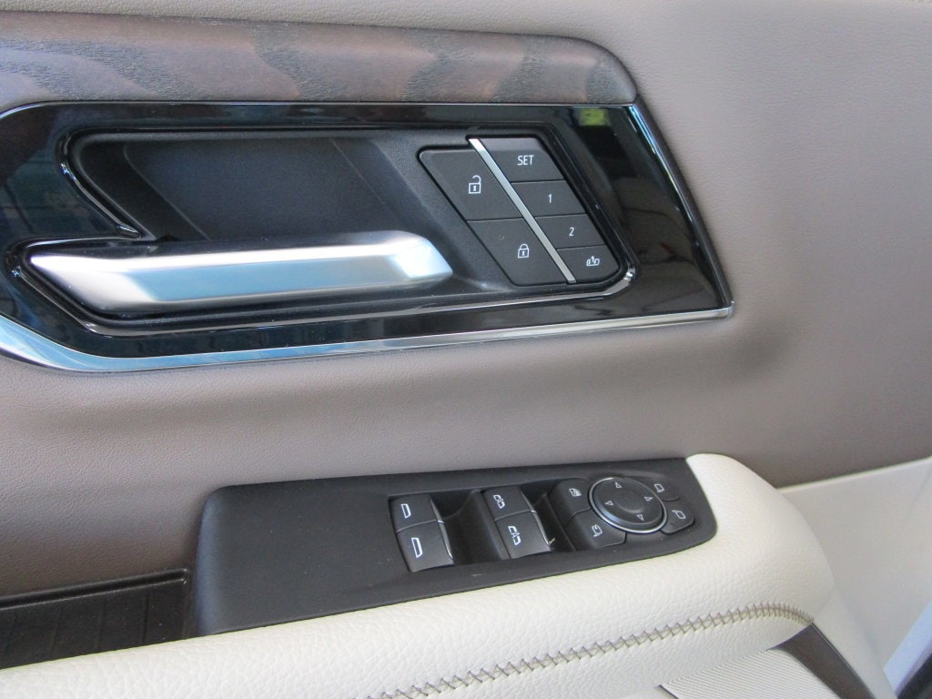 2026 GMC Yukon XL Denali - Photo 31