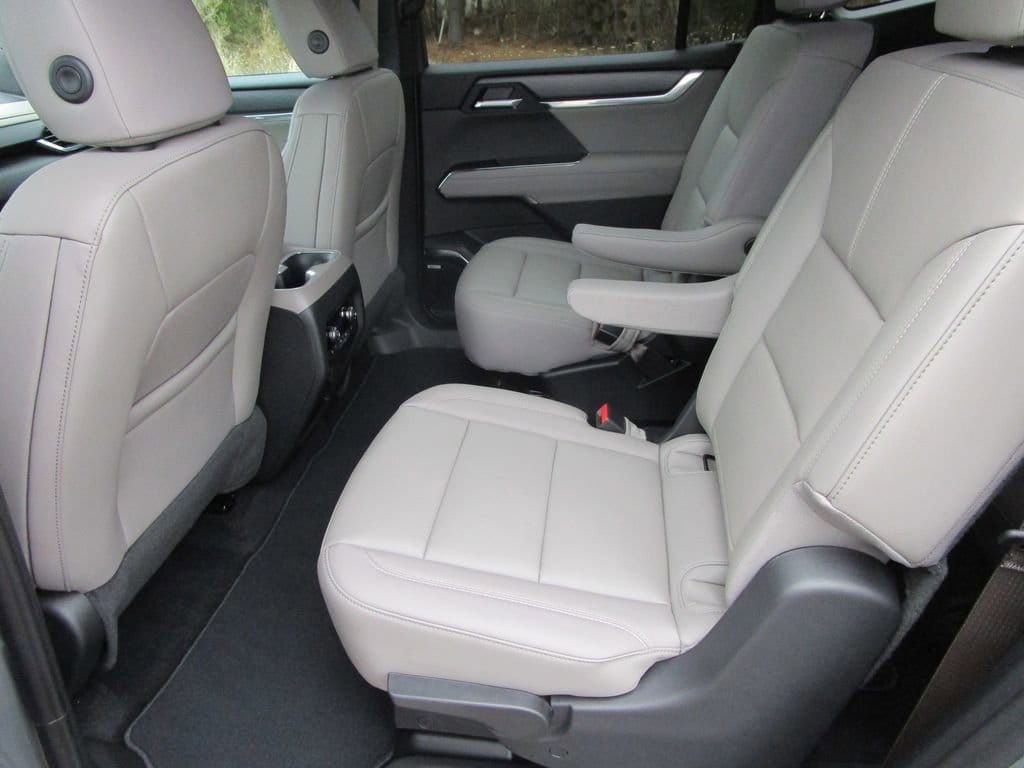2026 GMC Acadia Elevation - Photo 20