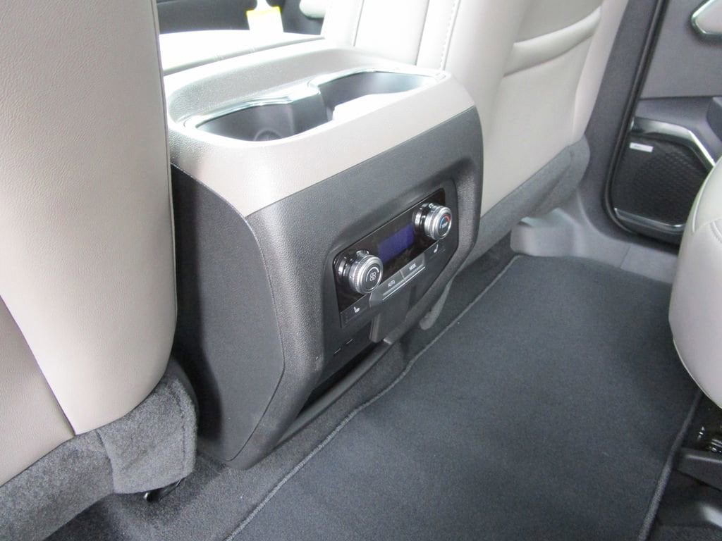 2026 GMC Acadia Elevation - Photo 19