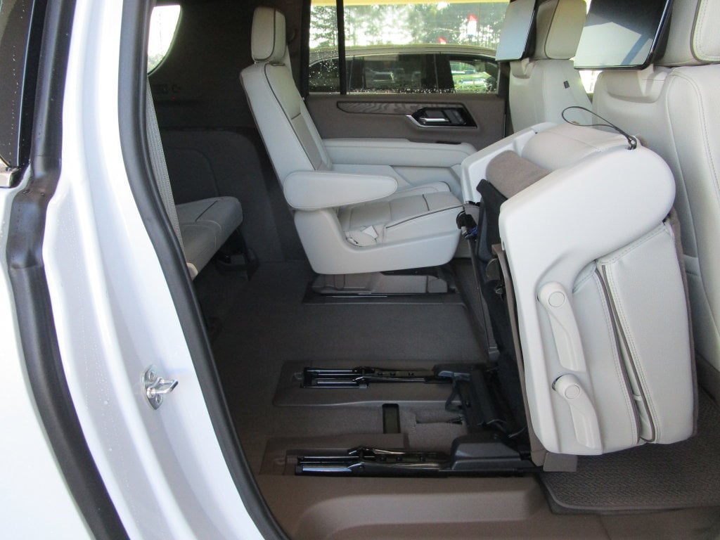 2026 GMC Yukon XL Denali - Photo 22