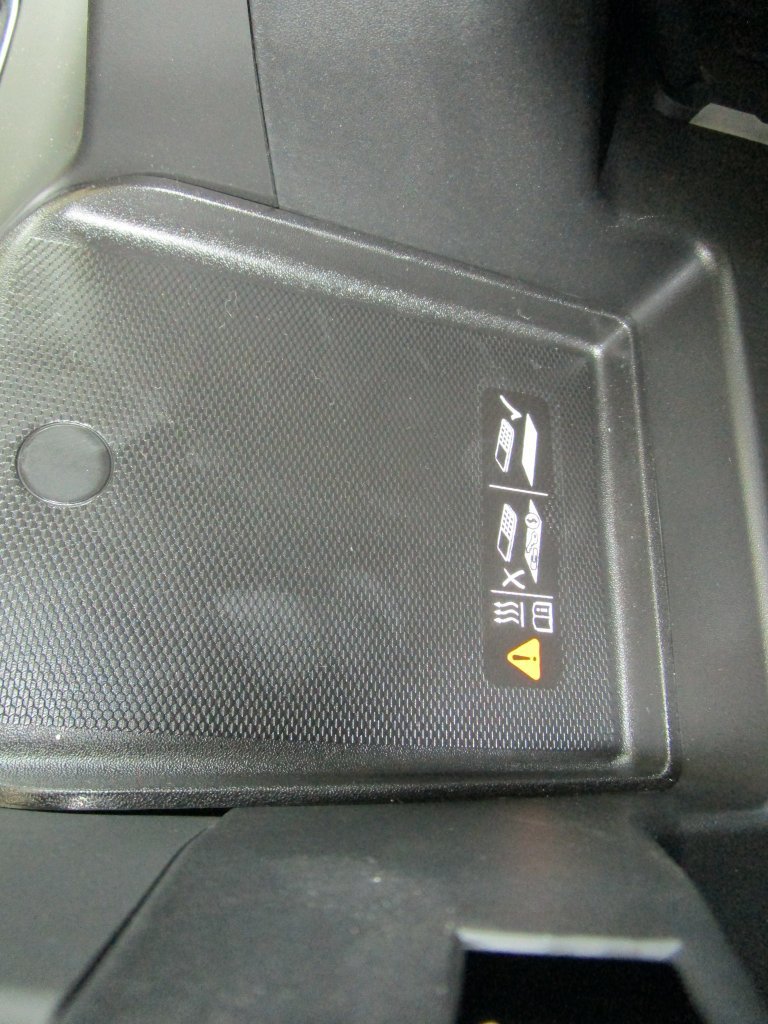2026 GMC Sierra 1500 SLT - Photo 40
