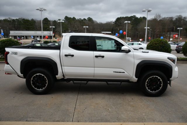 2026 Toyota Tacoma TRD Off Road - Photo 6