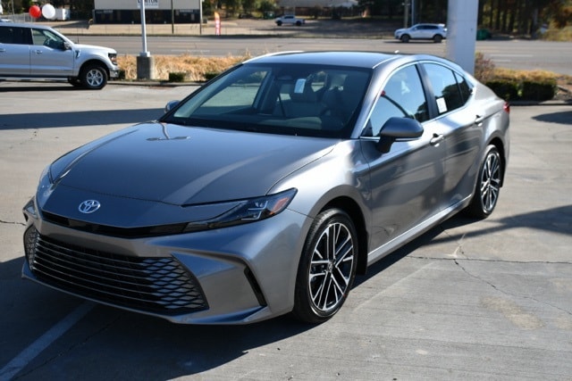 2026 Toyota Camry XLE's photo