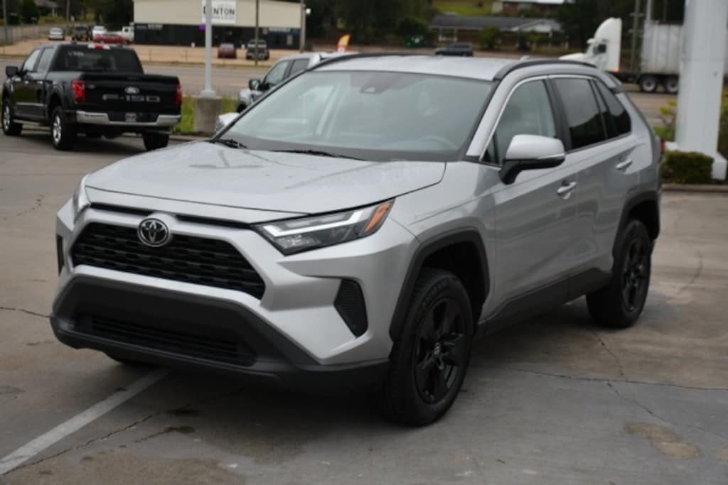 Used 2024 Toyota RAV4 XLE SUV