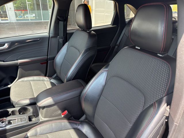 2024 Ford Escape ST-Line - Photo 19