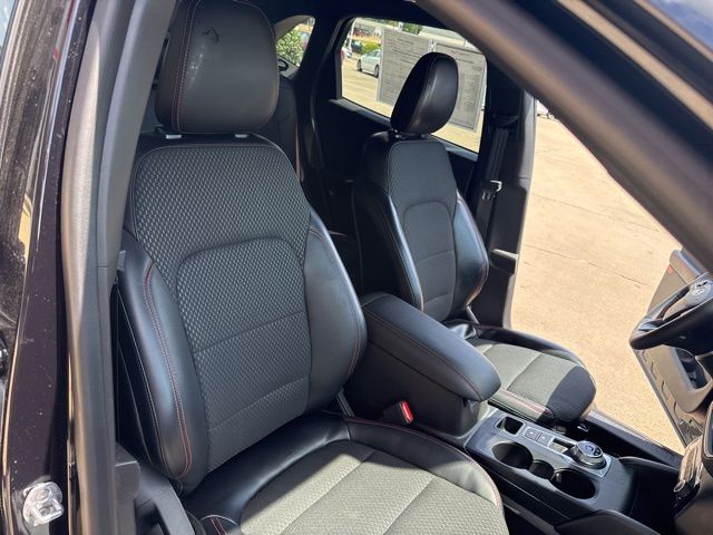 2024 Ford Escape ST-Line - Photo 35