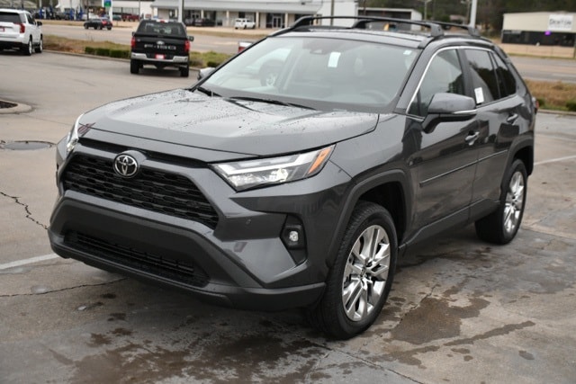 2025 Toyota RAV4 XLE Premium's photo