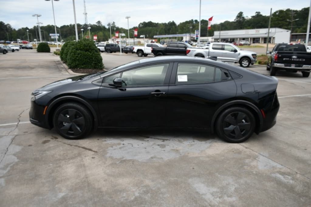 New 2026 Toyota Prius Plug-in Hybrid SE Hatchback