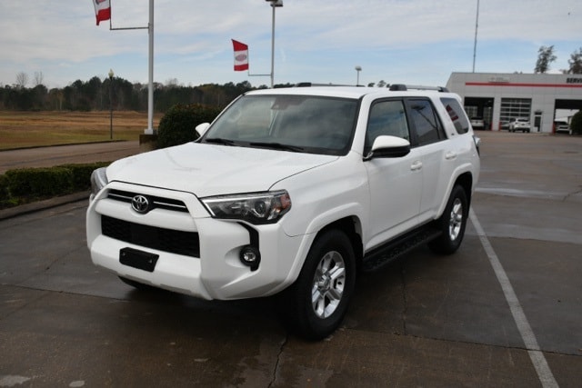 2024 Toyota 4Runner SR5's photo