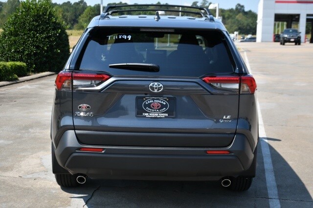 2025 Toyota RAV4 Hybrid LE photo 4