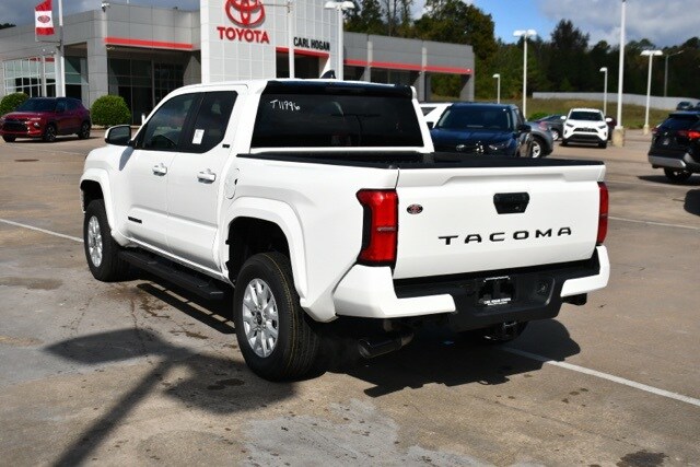 2025 Toyota Tacoma SR5 photo 3