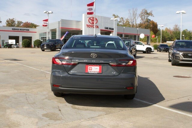 2026 Toyota Camry LE photo 4