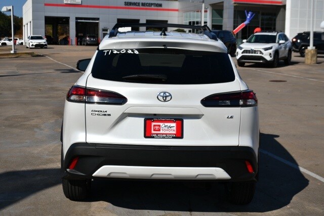 2026 Toyota Corolla Cross LE photo 3