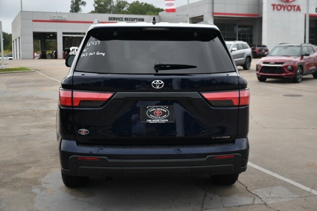 2025 Toyota Sequoia SR5 photo 4