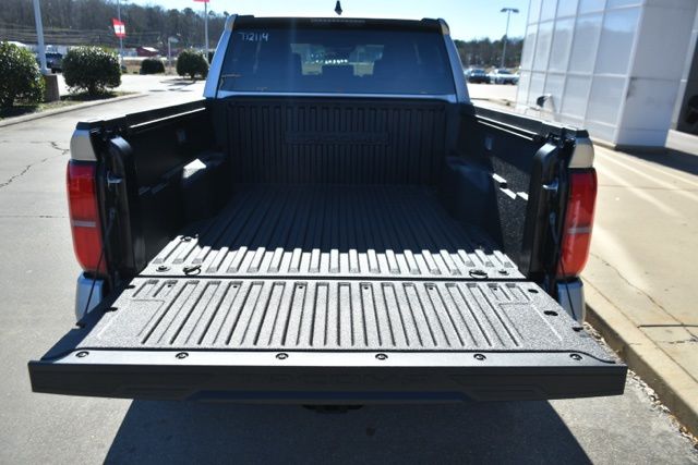 2026 Toyota Tacoma SR5 - Photo 9