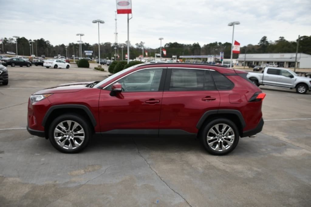 Used 2021 Toyota RAV4 XLE Premium SUV