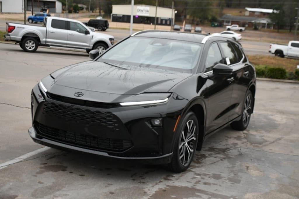 New 2025 Toyota Crown Signia XLE SUV