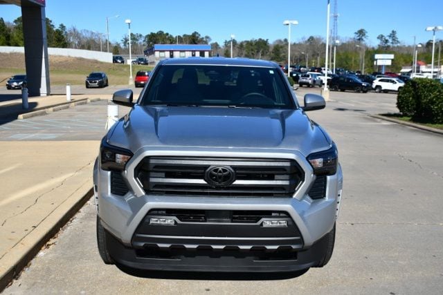 2026 Toyota Tacoma SR5 - Photo 8