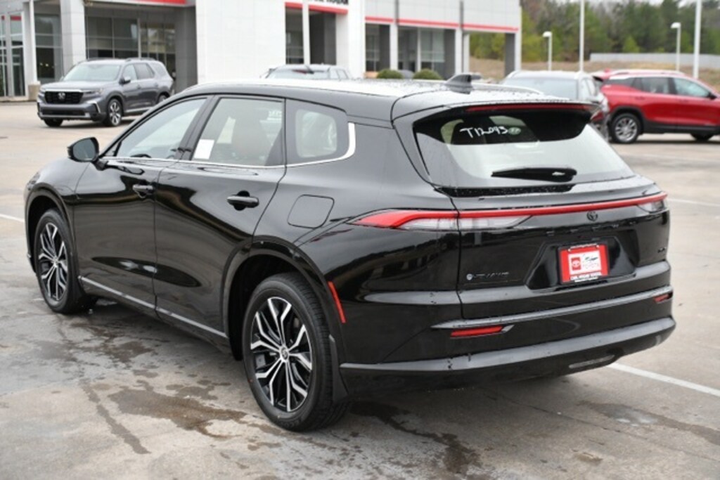 New 2025 Toyota Crown Signia XLE SUV