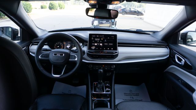 2025 Jeep Compass Limited - Photo 12