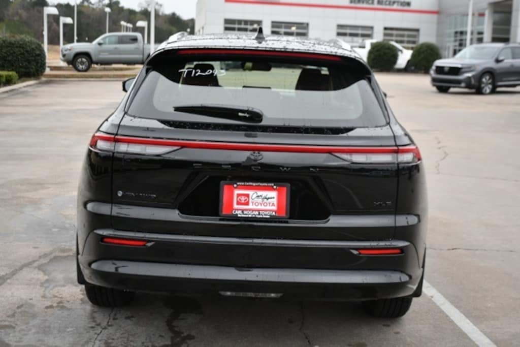 New 2025 Toyota Crown Signia XLE SUV