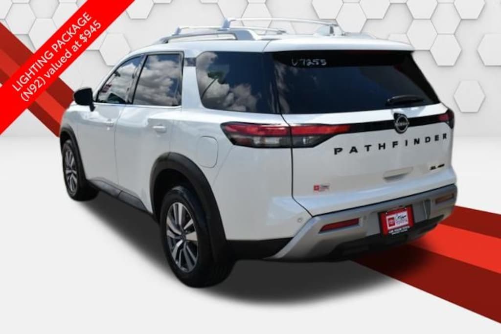 Used 2023 Nissan Pathfinder SL SUV