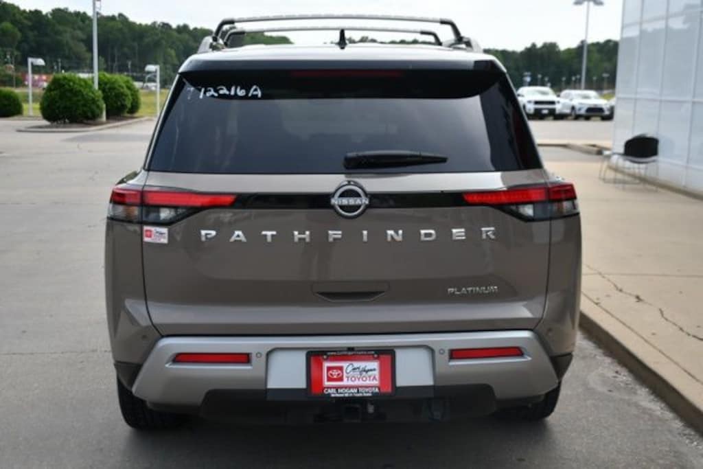 Used 2023 Nissan Pathfinder Platinum SUV