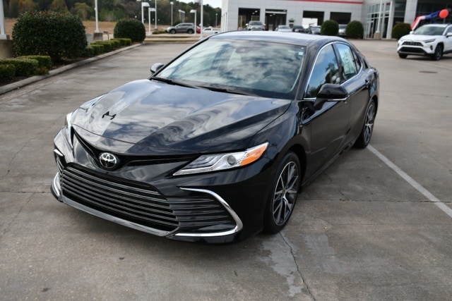 2024 Toyota Camry XLE's photo