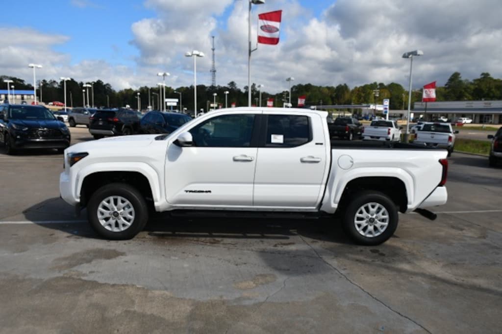 New 2025 Toyota Tacoma SR5 Truck Double Cab