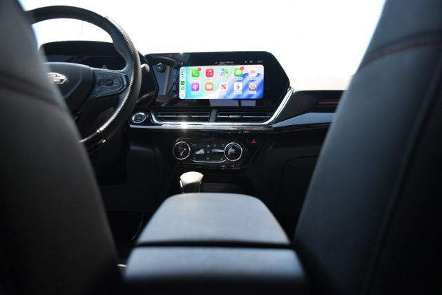 2025 Chevrolet Trax RS - Photo 14
