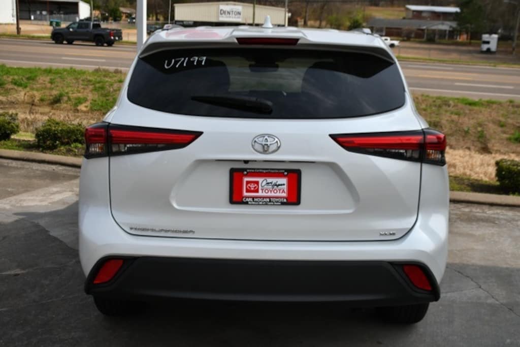 Used 2022 Toyota Highlander XLE SUV