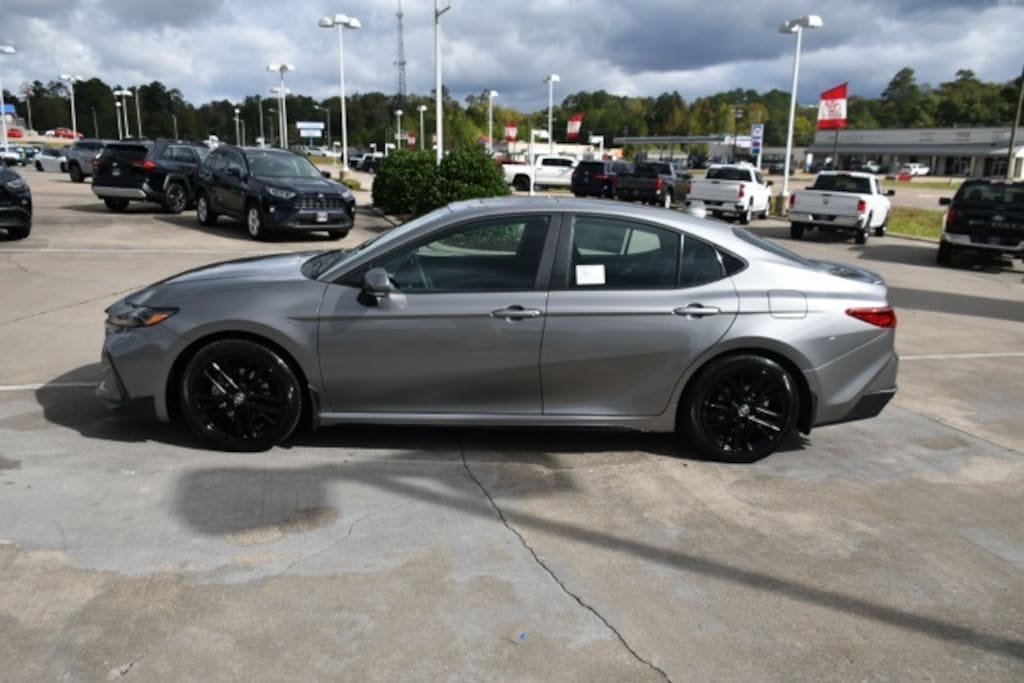 New 2026 Toyota Camry SE Sedan