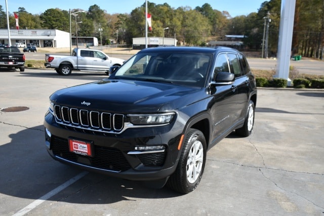 2023 Jeep Grand Cherokee Limited's photo