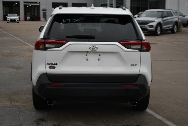 2024 Toyota RAV4 XLE photo 4