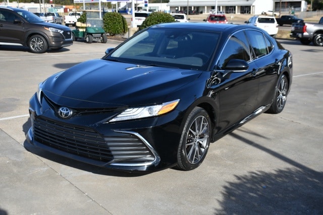2024 Toyota Camry XLE's photo