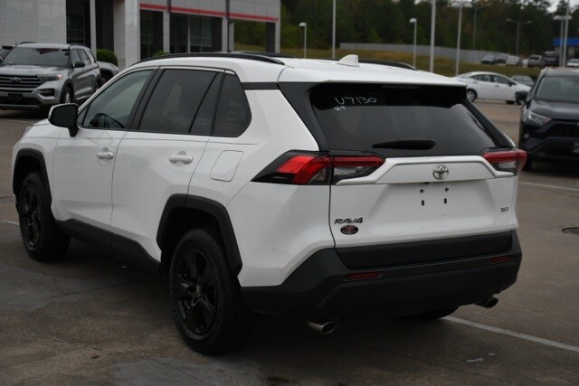 2024 Toyota RAV4 XLE photo 3