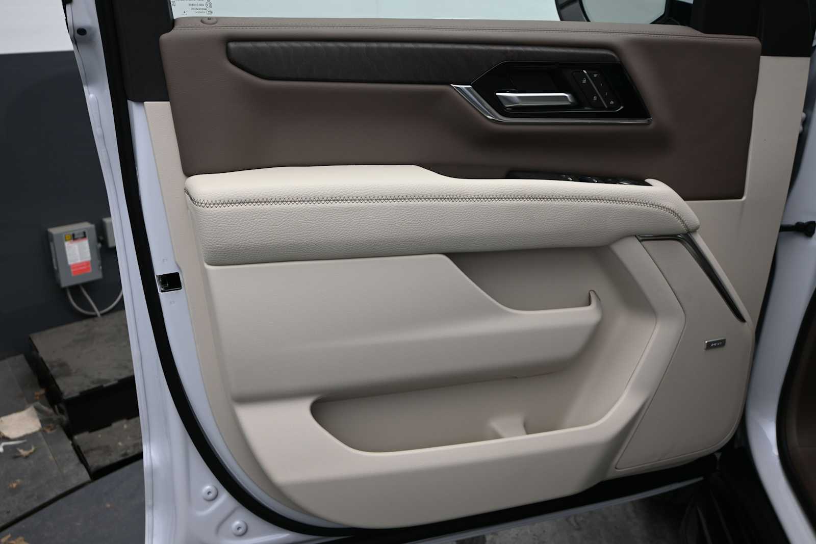 2026 GMC Yukon XL Denali - Photo 12