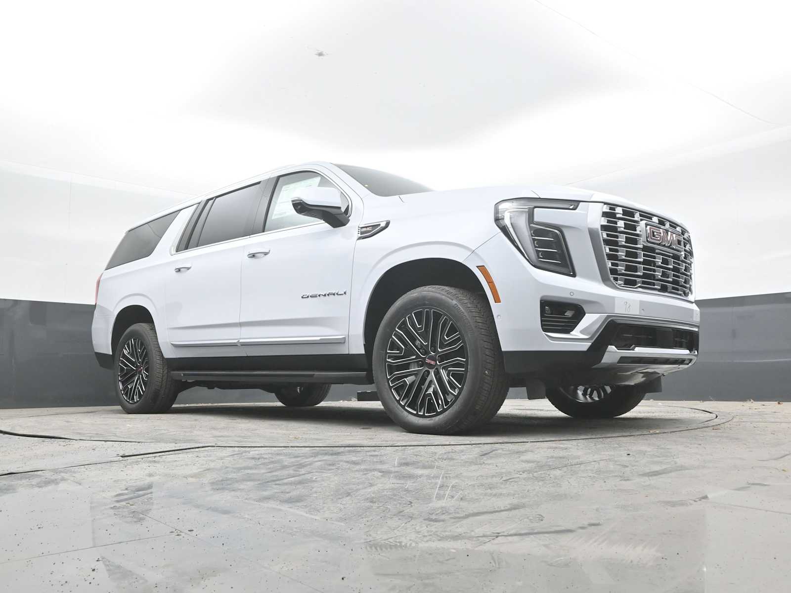 2026 GMC Yukon XL Denali - Photo 43
