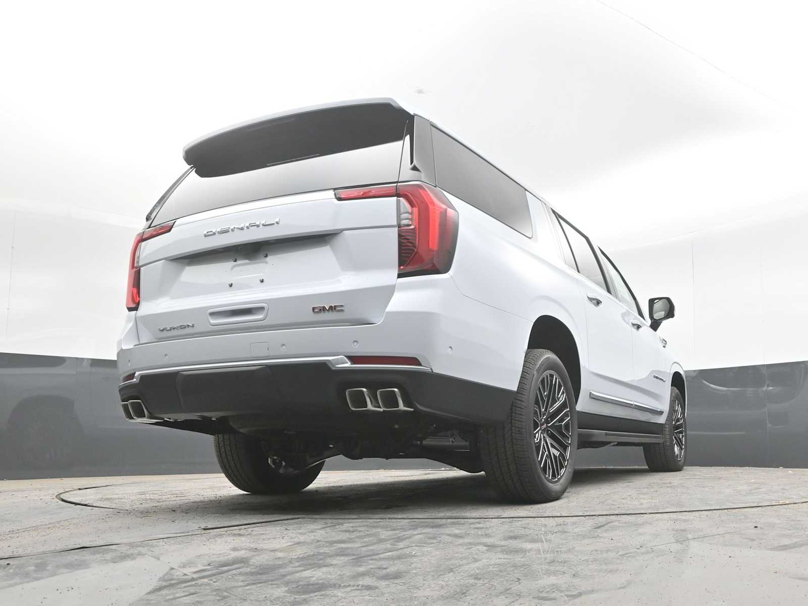 2026 GMC Yukon XL Denali - Photo 48