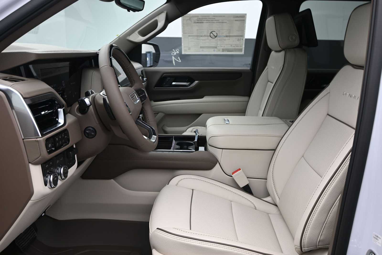 2026 GMC Yukon XL Denali - Photo 13