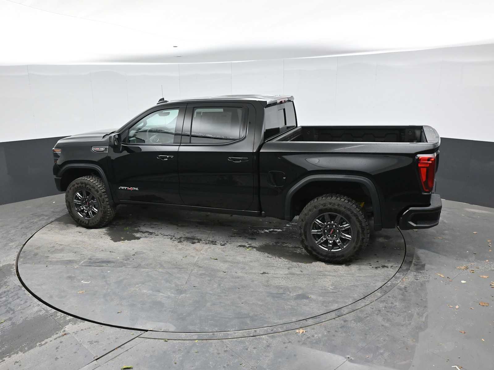 2026 GMC Sierra 1500 AT4X - Photo 31