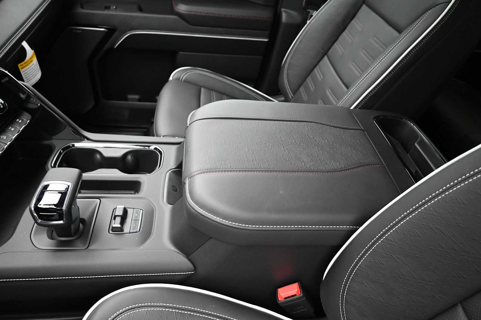 2026 GMC Sierra 1500 AT4X - Photo 15
