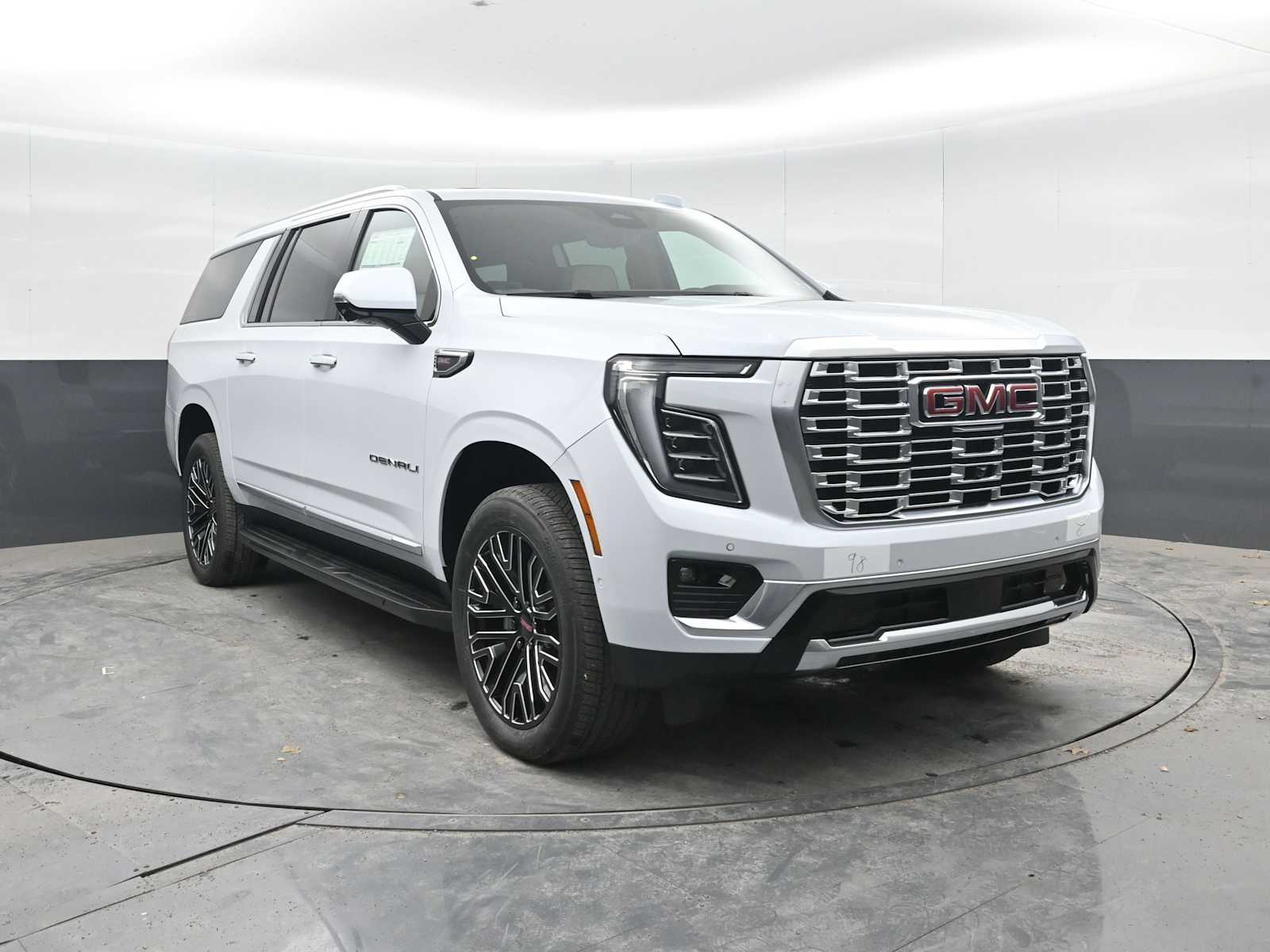 2026 GMC Yukon XL Denali - Photo 7