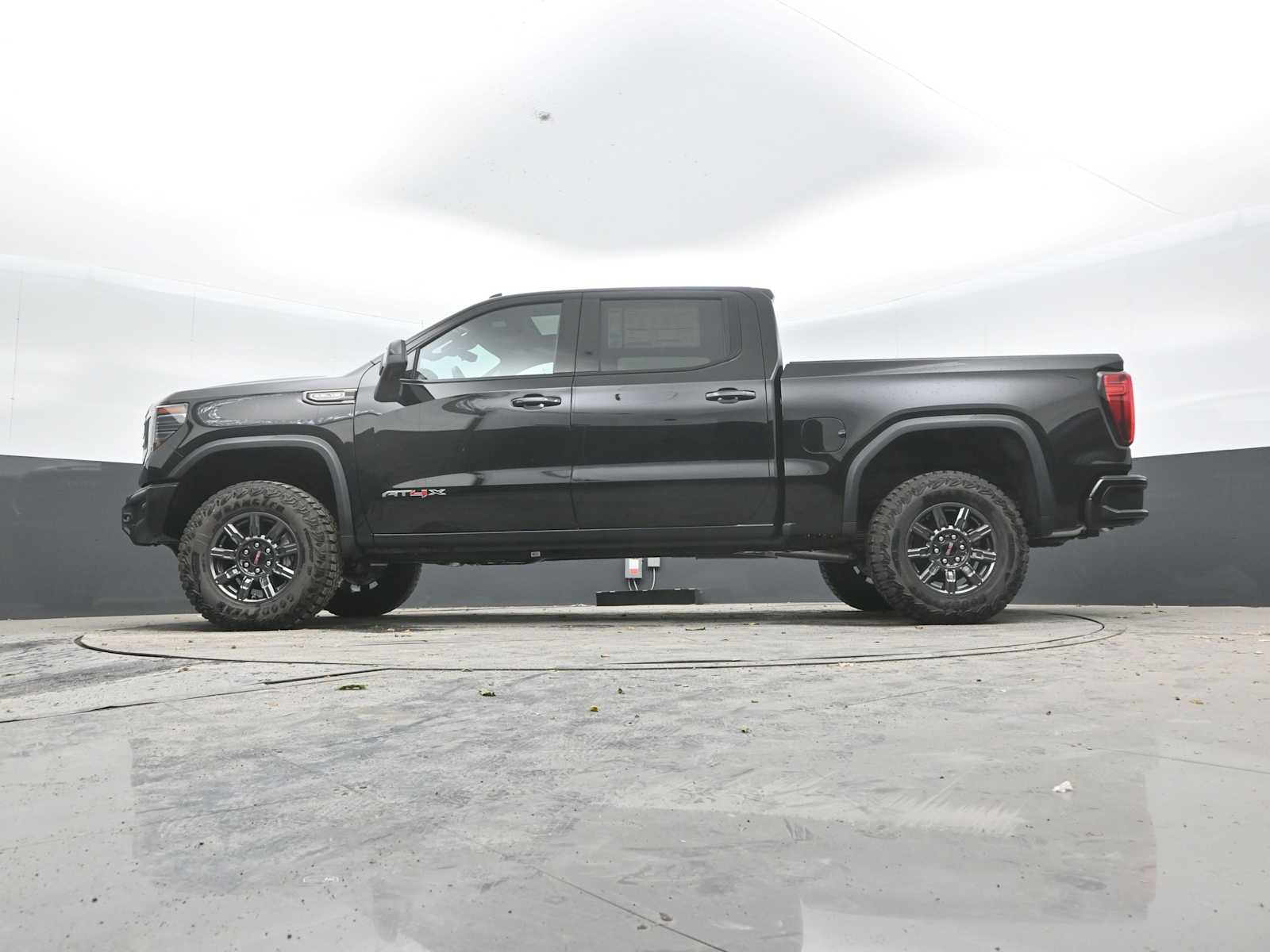 2026 GMC Sierra 1500 AT4X - Photo 38