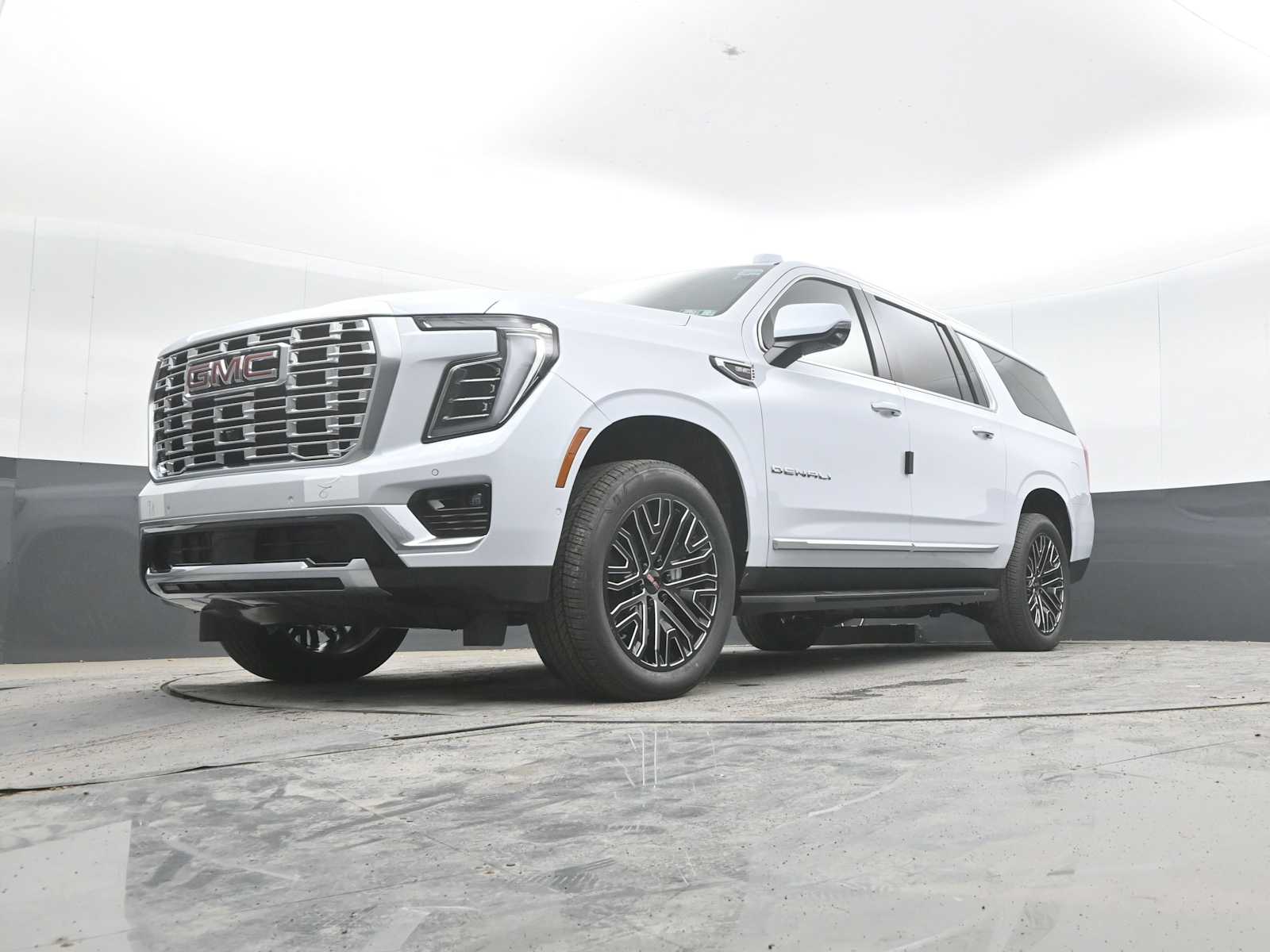 2026 GMC Yukon XL Denali - Photo 41